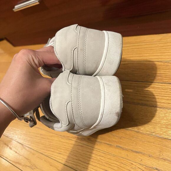 Calvin Klein Henlea Sneakers Size 8M Beige Classic Neutral Shoes Preppy Modern - Picture 5 of 8